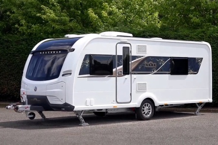 Coachman Lusso I